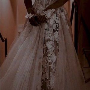 Ivory wedding gown
